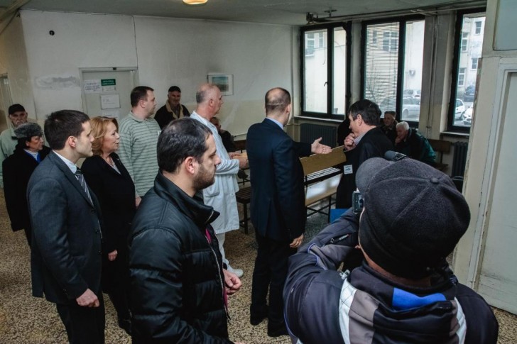Ministar Lončar posetio Opštu bolnicu