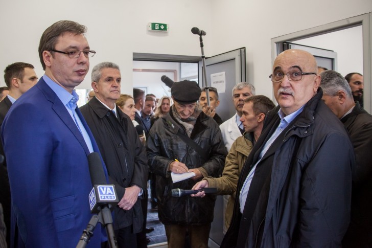 Aleksandar Vučić i Mihailo Jokić u ambulanti u Divcima