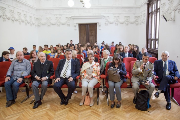 Ambasadorka Francuske u Gimnaziji