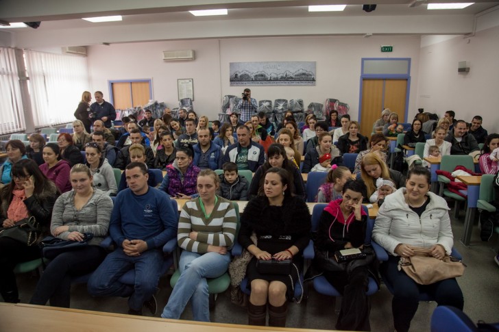 Podela auto sedišta za bebe