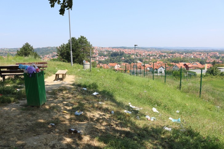 Pored groba Ljube Popovića