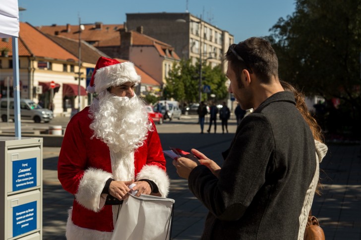 Ulična akcija u okviru kampanje Srbija do informacija