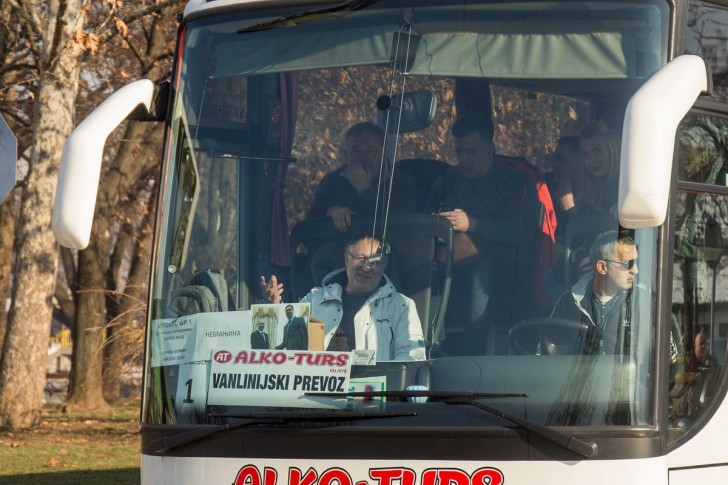 Organizovano put Beograda na doček Putina