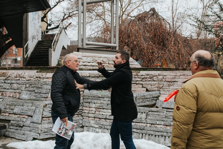 Bradić i lice koje snima