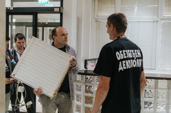 Lokalni front pokušao predmete da preda gradonačelniku 