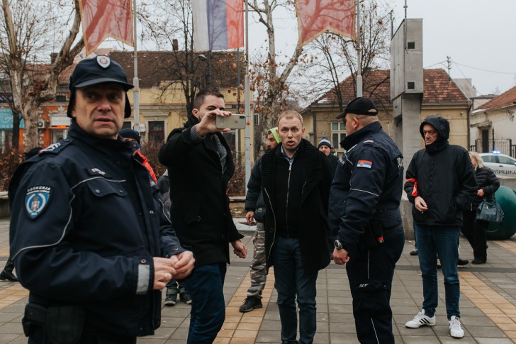 Marko Aćimović snima protest na Gradskom trgu (31.01.)