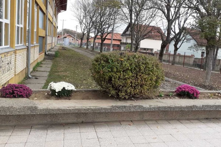 Lepše dvorište škole