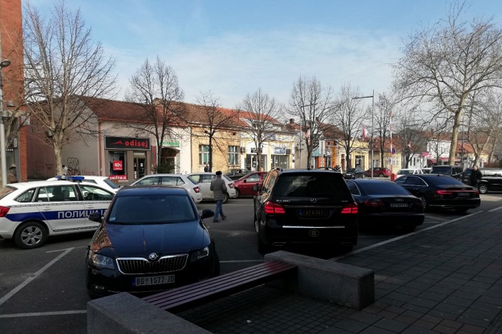 Službena vozila članova Kolegijuma