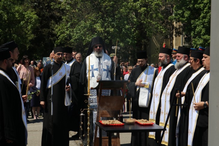 Isihije sa sveštenstvom