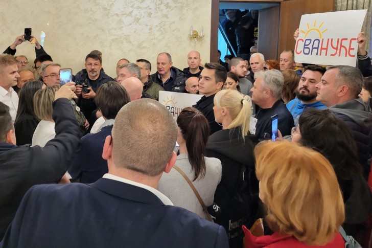 Građani sprečili prezetaciju Rio Tinta