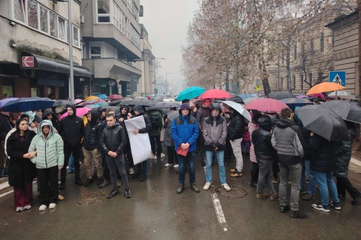 15 minuta tišine i podrška studentima