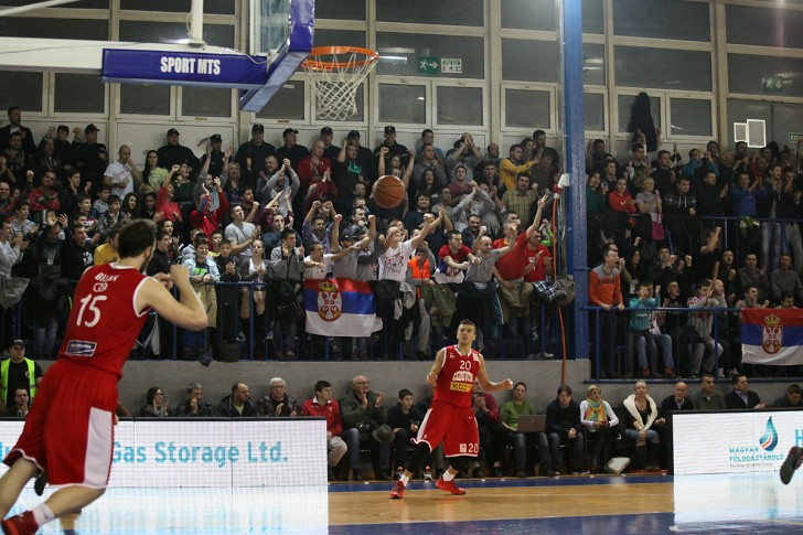 Atmosfera u Hali sportova