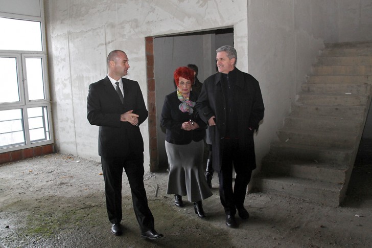 Ivanišević, Dosković i Terzić obilaze gradilište Doma za stare 