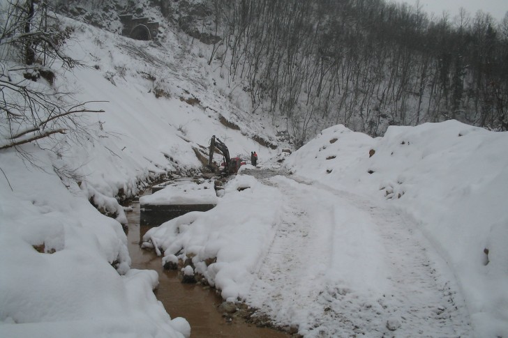 Klizište (km 88) kod Lastre