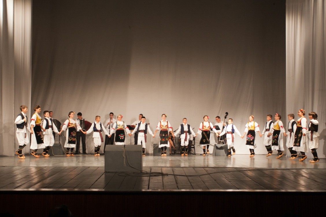 Veče folklora