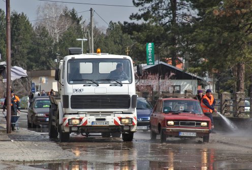 Pranje ulice (foto: Đorđe Đoković)