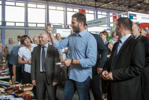 Vanja Udovičić u poseti Sajmu šljiva (foto: Đorđe Đoković)