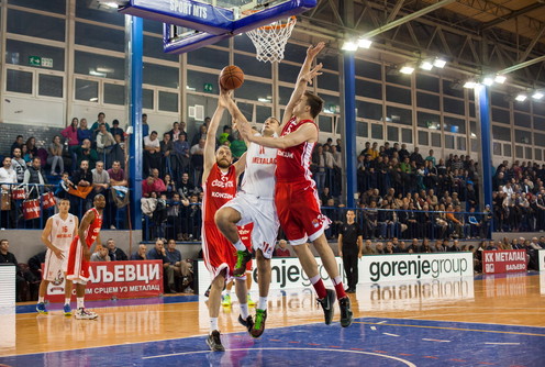 Miloš Janković pod košem Cedevite (foto: Đorđe Đoković)