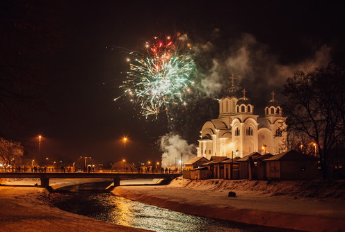Vatromet u porti hrama Vaskrsenja Hristovog (foto: Đorđe Đoković)