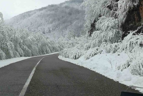 Sneg na Divčibarama (foto: Kolubarske.rs)