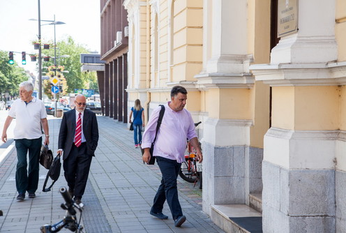 Tadić, Momčilov i Gvozdenović ulaze u Osnovni sud (foto: Đorđe Đoković)