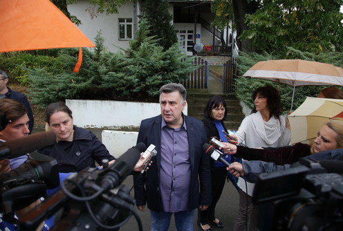 Izjava za medije Slobodana Gvozdnovića (foto: Đorđe Đoković)