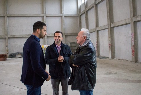 Udovičić i Janković na gradilištu hale (foto: www.minoca.rs)