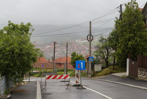 Oštećenja na Ulici Jakova Nenadovića (foto: Đorđe Đoković)
