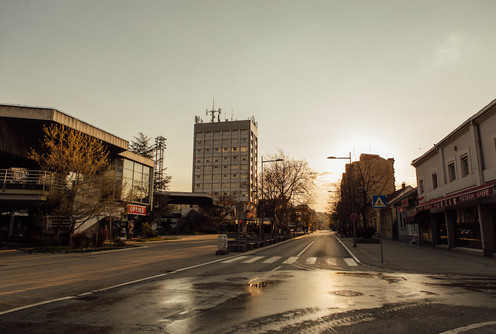 Policijski čas u Valjevu (petak 10.04.2020.) (foto: DjordjeDjokovic)