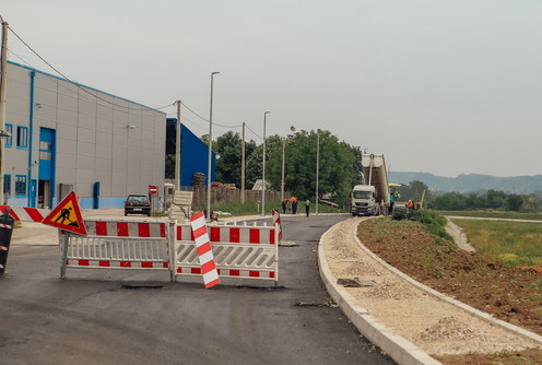 Radovi u Ulici Mirka Obradovića (foto: Đorđe Đoković)