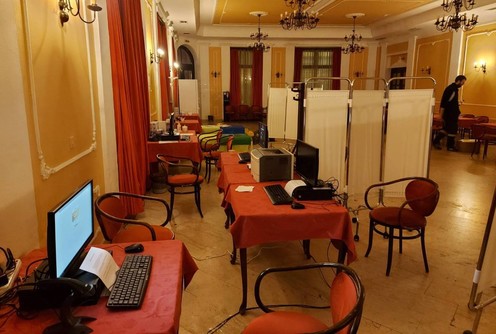 Vakcinacija u Grand hotelu (foto: www.dzvaljevo.rs)