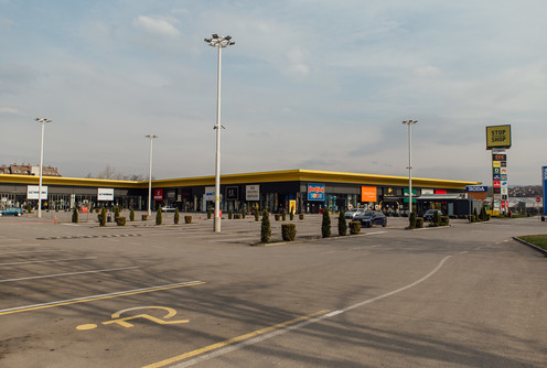 Tržni centar u Valjevu (foto: Đorđe Đoković)