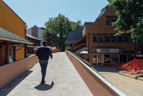 Ulaz u Dom zdravlja (foto: Đorđe Đoković)