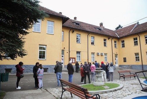 Biračko mesto u Poljoprivrednoj školi (foto: Đorđe Đoković)