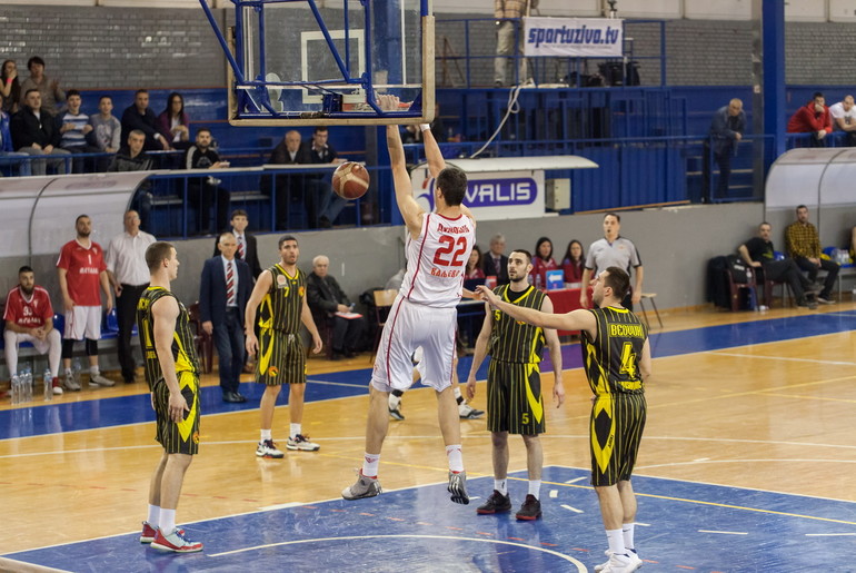Zakucavanje Dujkovića (foto: Đorđe Đoković)