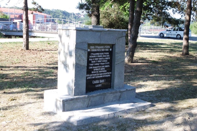 Spomen -obeležje stradalim Srbima (foto: Dragana Nedeljković)