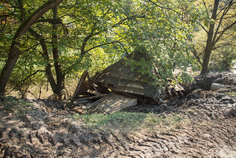 Srušena valjarica (foto: Đorđe Đoković)