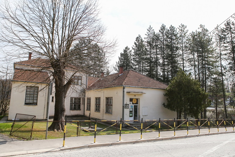 Škola u Donjoj Kamenici (foto: Đorđe Đoković)
