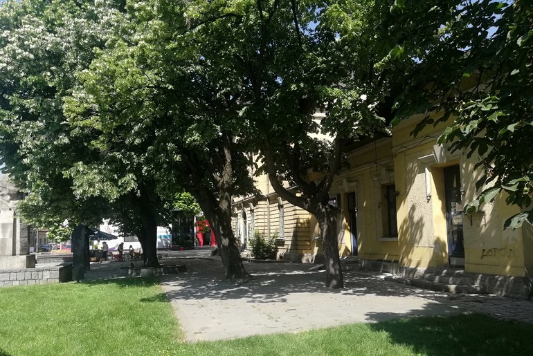 Plato ispred stare železničke stanice (foto: Kolubarske.rs)
