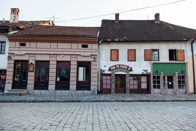 Kafane u Tešnjaru (ilustracija) (foto: Đorđe Đoković)