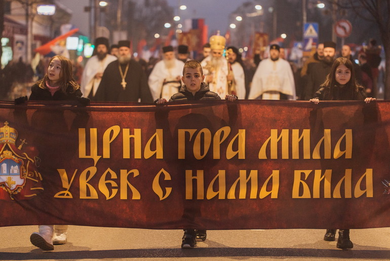 Moleban i litija u Valjevu podrška narodu u Crnoj Gori (foto: Đorđe Đoković)