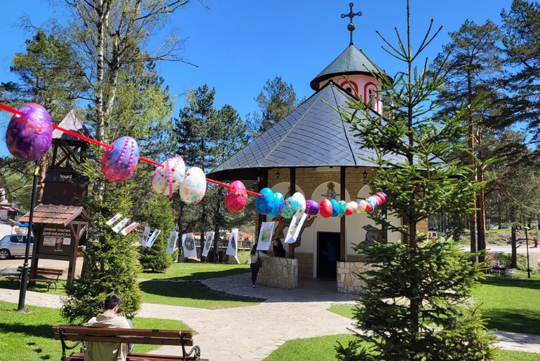 Vaskrs - Crkva Svetog Pantelejmona (foto: Kolubarske.rs)