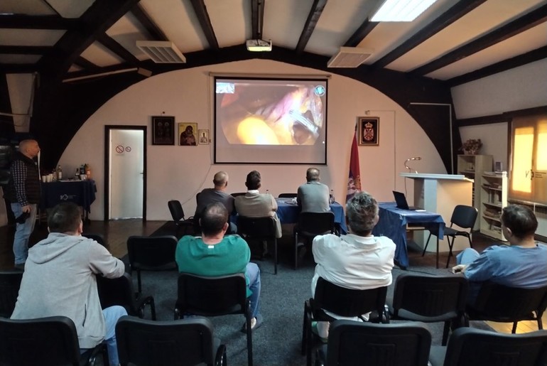 Uživo praćenje operacija u bolnici Valjevo Valjevo (foto: zcvaljevo.rs)