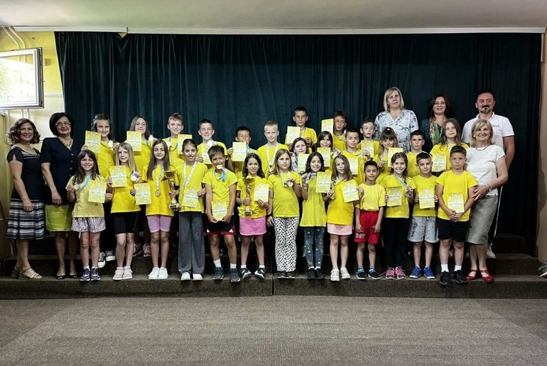 Osvajači zlata na Malim olimpijskim igrama (foto: Kolubarske.rs)